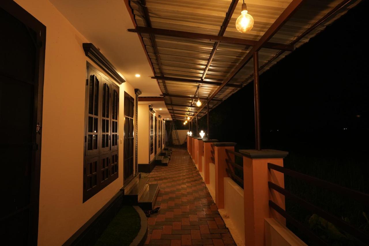 Lakeway Resorts Alappuzha Buitenkant foto