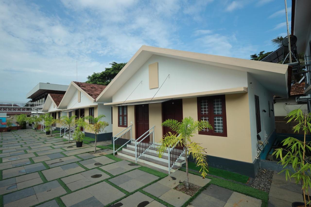 Lakeway Resorts Alappuzha Buitenkant foto